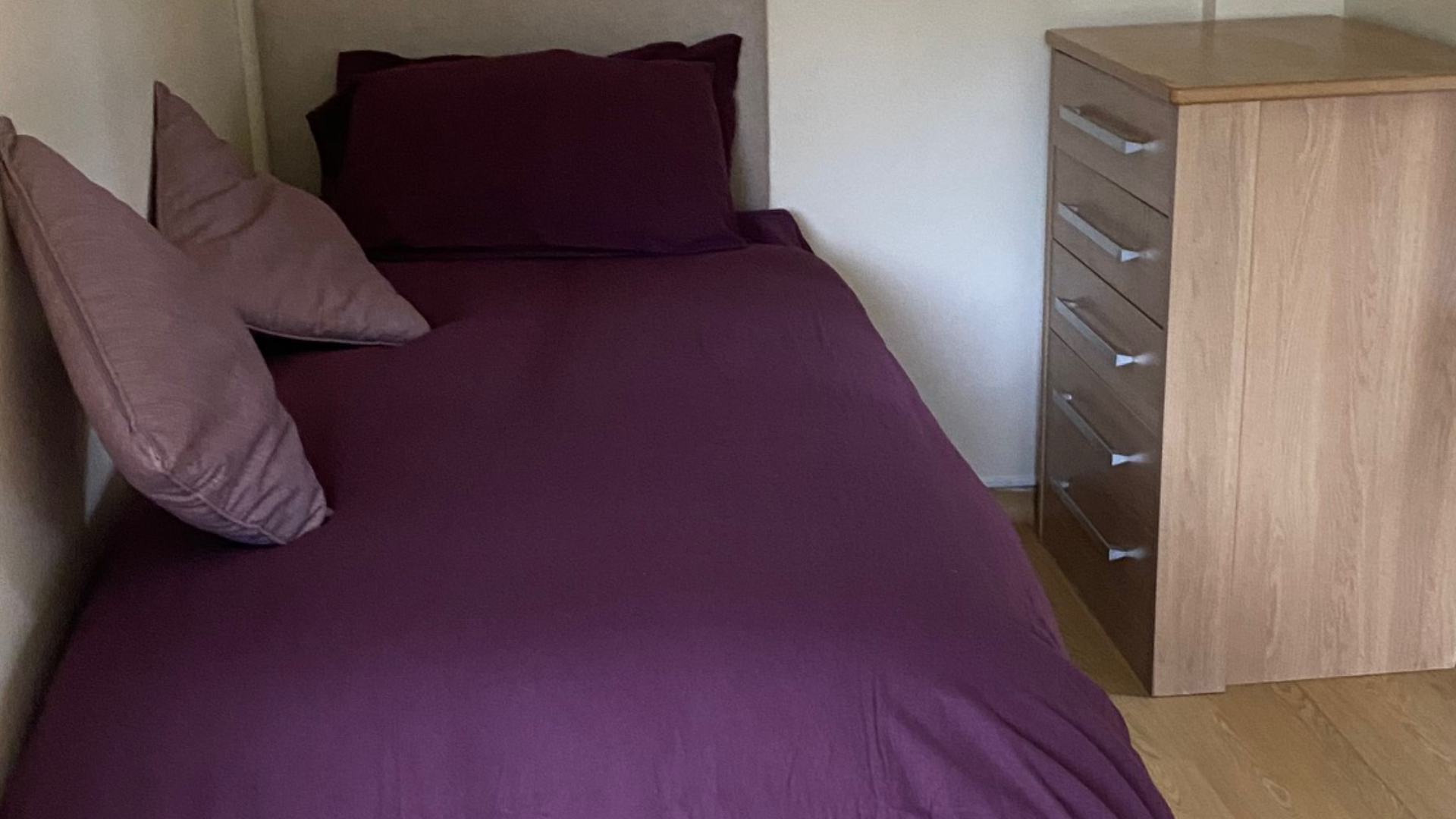 Tithe Barn Bedroom 4