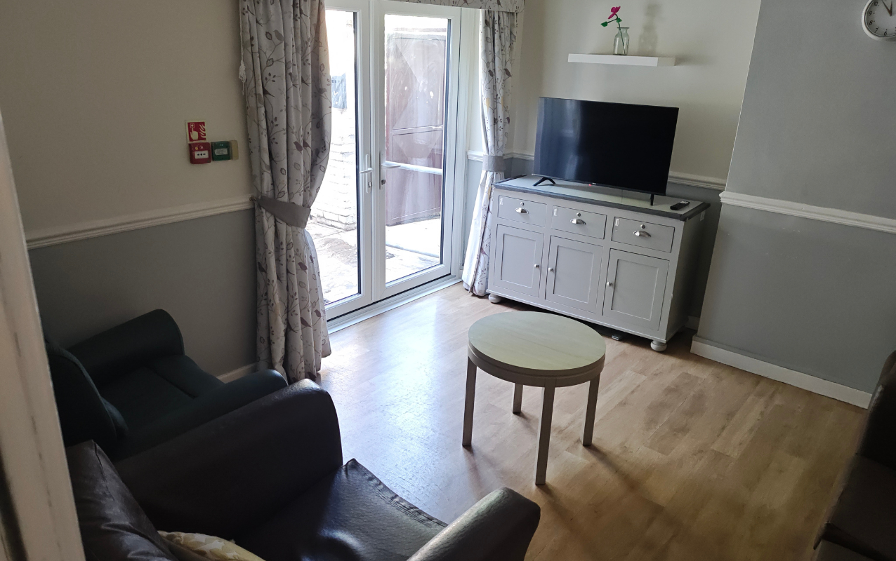 Beechley Drive Living Room (2)